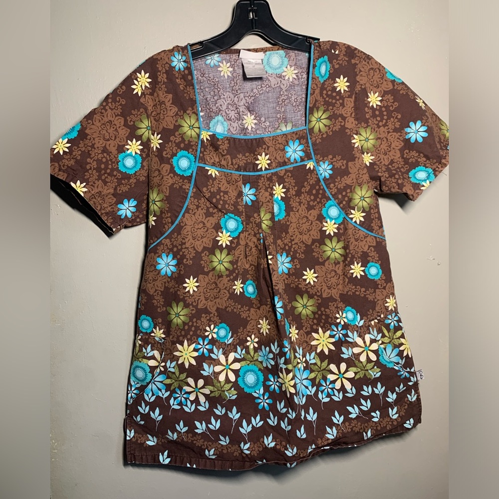Cherokee Studio B Scrub Top